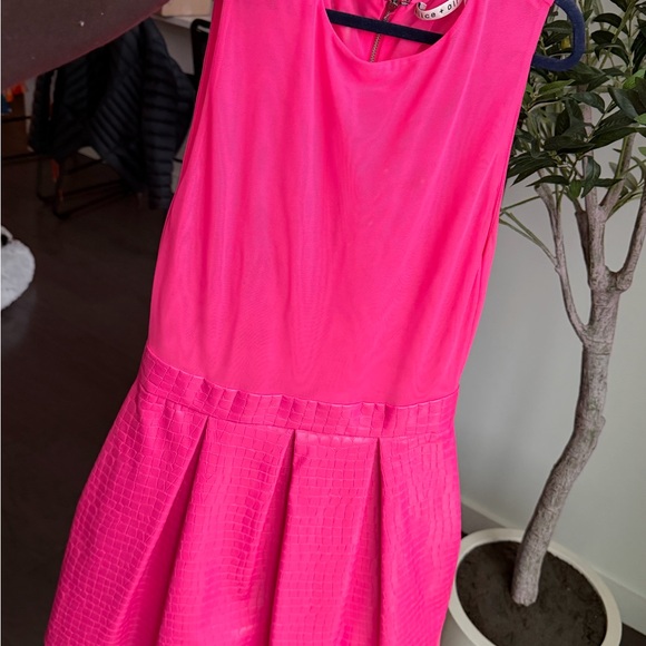 Alice & Olivia Chara Croc- Embossed Party Dress size 4 - Picture 3 of 4